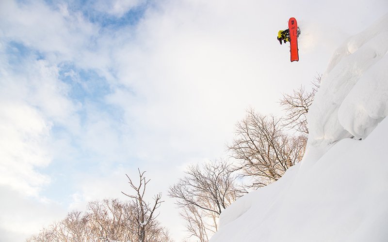 Evan Wilcox snowboarding hanazono niseko powder